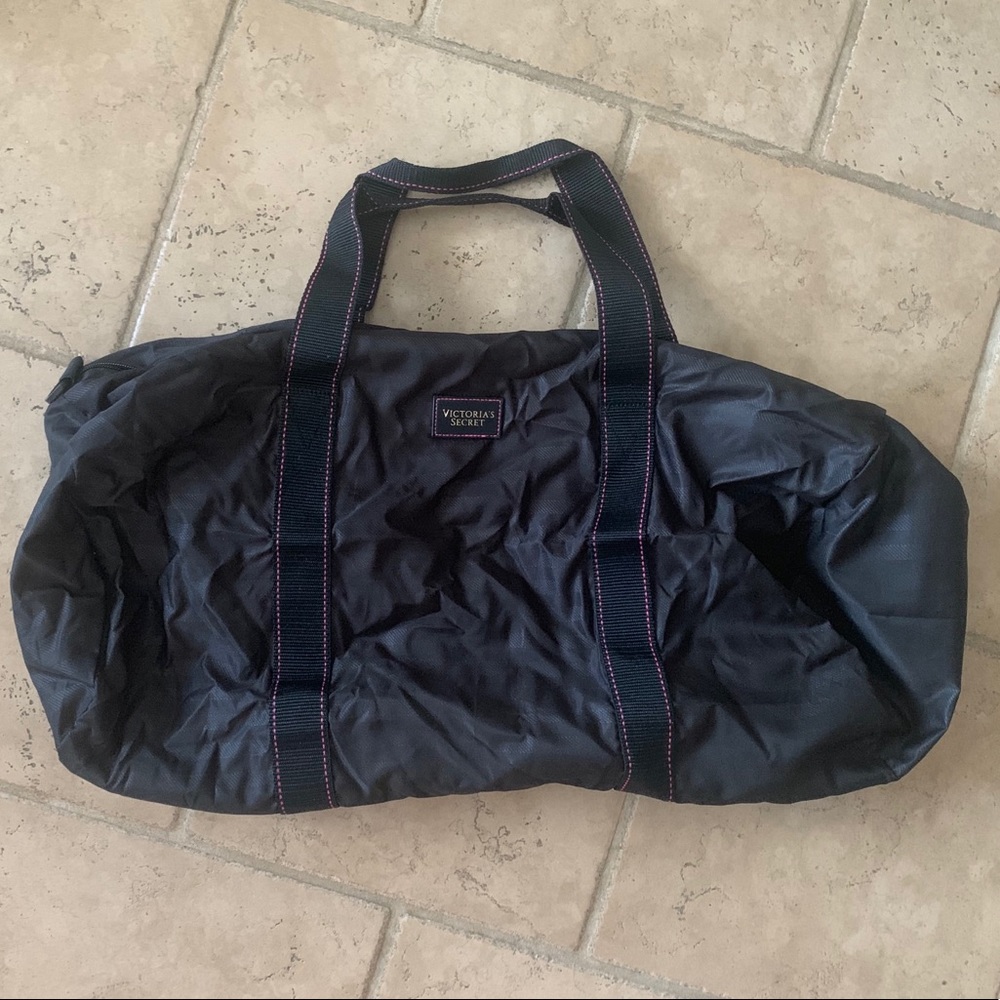 VICTORIA SECRET DUFFLE BAG